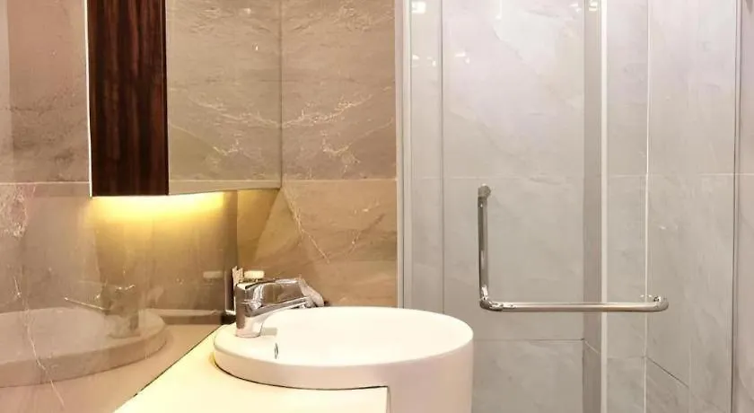 Ritzton Hotel Johor Bahru 3*,